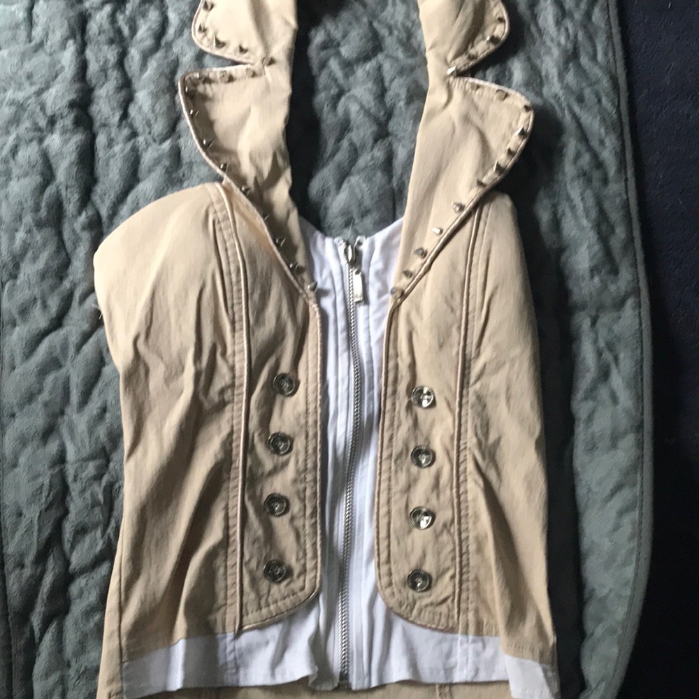 Elegant Beige Women's Blouse with Button Accents